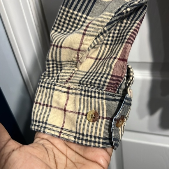 Woods & Gray Men’s plaid long sleeve button up shirt - Size XL. - Picture 4 of 6